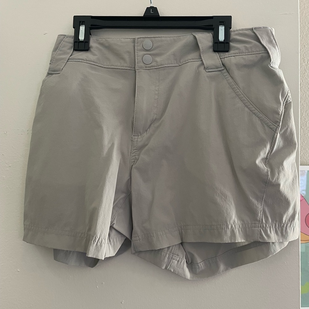 Columbia PFG shorts